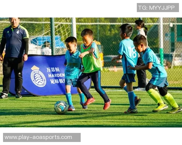 华夏足球崛起之路:从青训体系到国际赛场的全面发展探讨